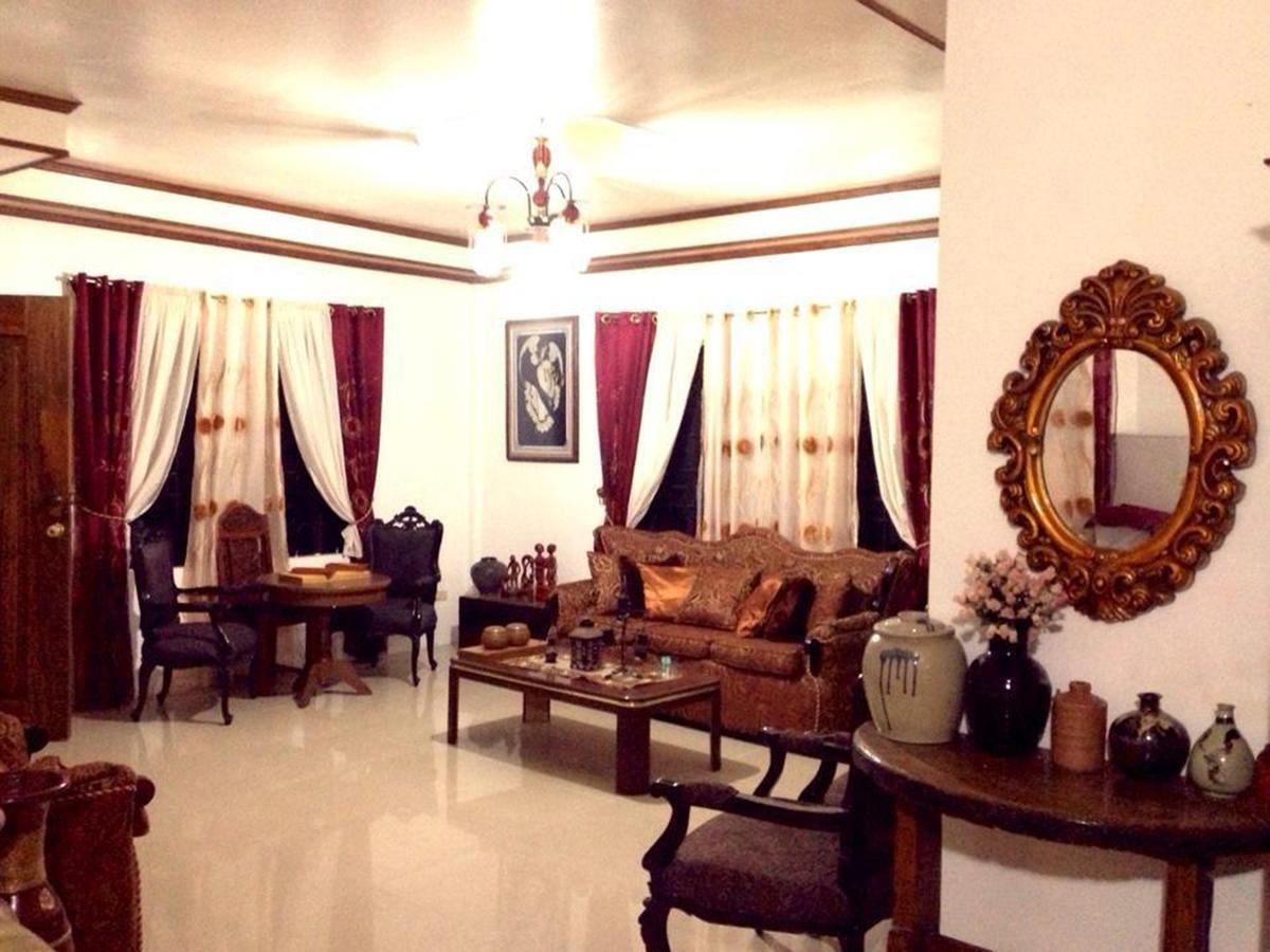 Bognot Lodge : Alvin Bognot Mt Pinatubo Guesthouse And Tours Santa Juliana Room photo